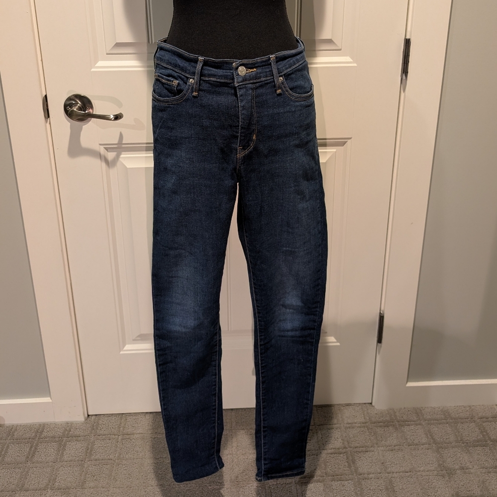 Levi's Classic Blue Women's Jeans